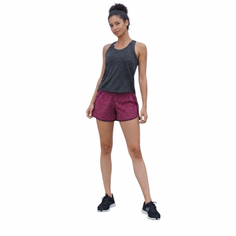 Lululemon Tracker Short III Mountain Peaks Bon Bon Bordeaux Drama Size 4